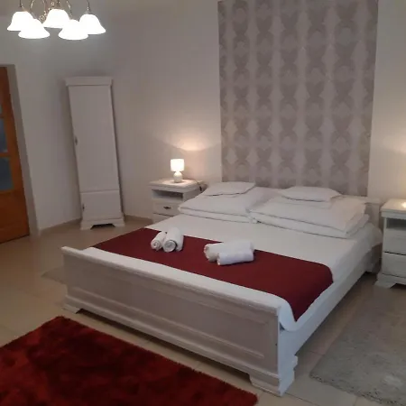 Eszter Vendeghaz Apartment